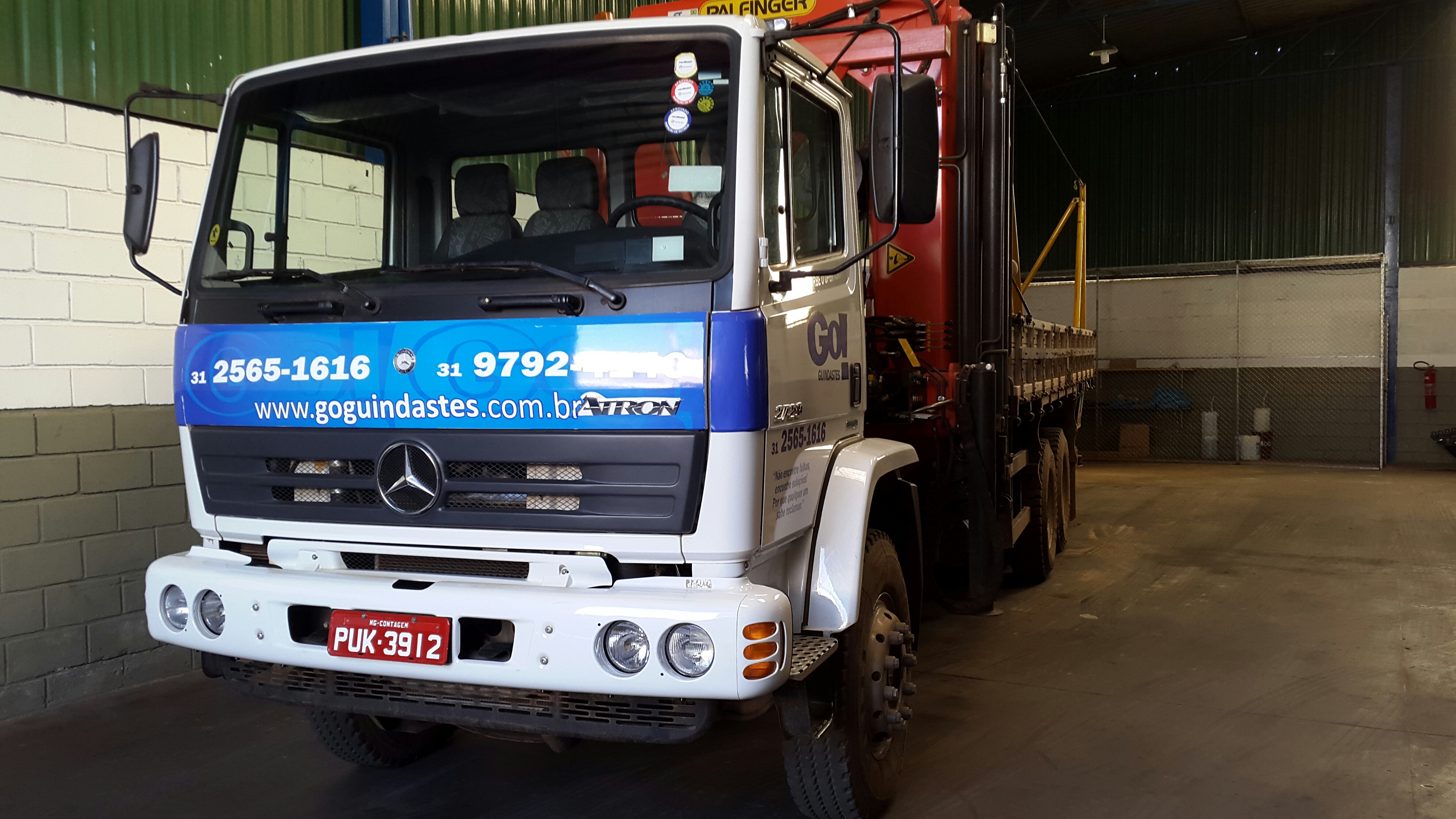 Munck MD45007 instalado no Caminhão Mercedes traçado 2729