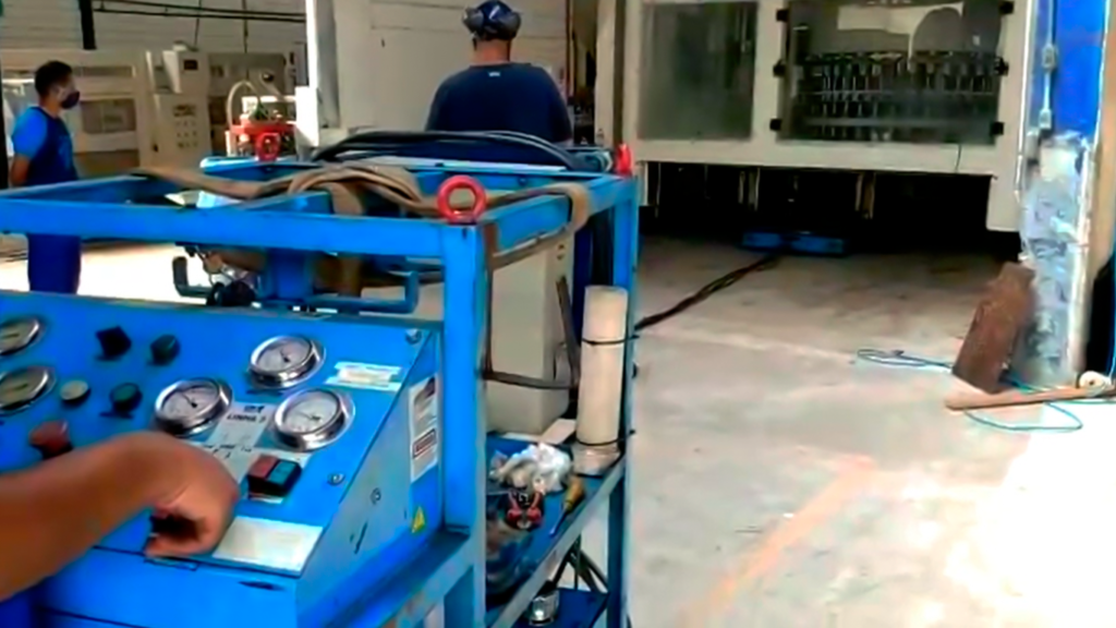 Remoção e transporte de máquinas industriais para todo Brasil